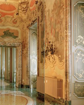 FLOS Palazzo Visconti