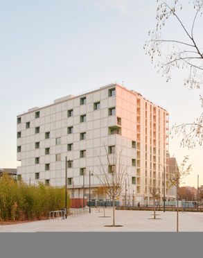 Glories Square 60 Social Housing Units / SV60 Arquitectos