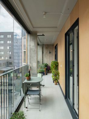 Brofästet Apartment Building