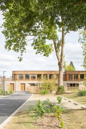 Hélène Carrère D'encausse School