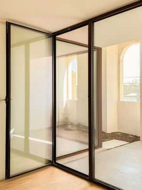 Montisnava Residential Building