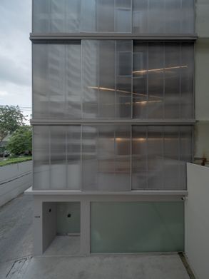 Nova Contemporary Gallery