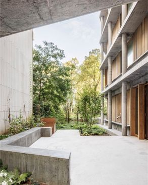 Neighborhood In Paris - Media Library And Family Flats, Student Residence, And Social Housing Units