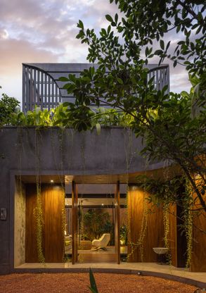 Living Continuum Studio And House
