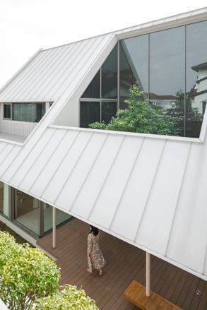 Bhoon+ House