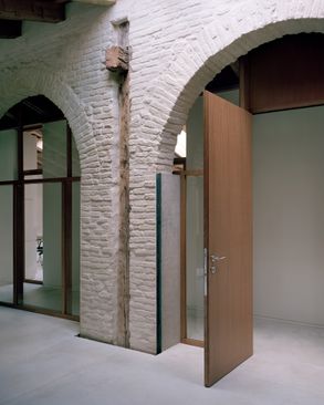 Vis-à-Vis Venetian Villa