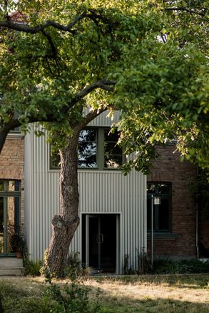 P81 House