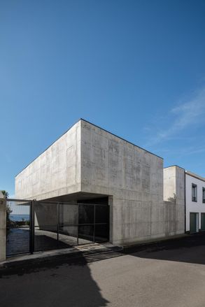 Broken Rock House