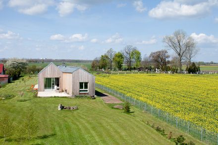 Field House In GLOGOW