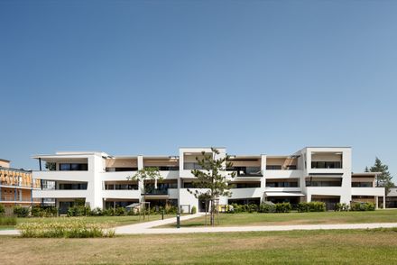 Seeleben Condominium