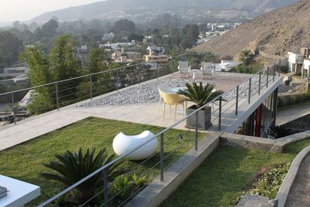 Viewpoint House In Lima