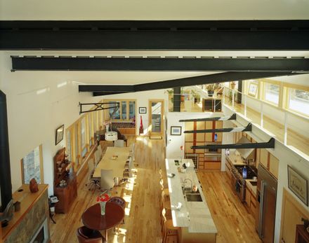 Round Mountain House