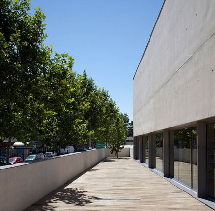 Biblioteca Angel Gonzalez