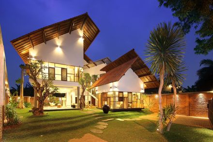 Distort House