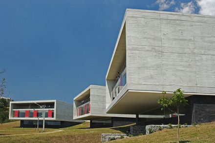 Leon de Grief Library Park