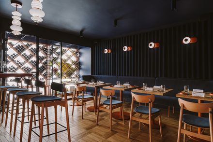 OpaslyTom Restaurant