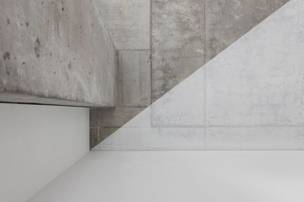 The White Triangles Apartment