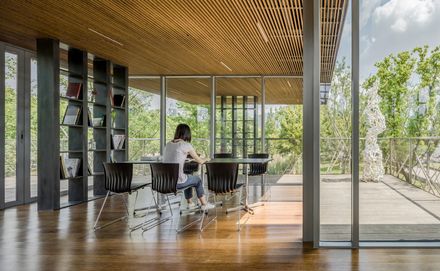 Lattice Book House