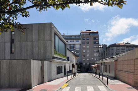 Housing in Casas Baratas Neighborhood