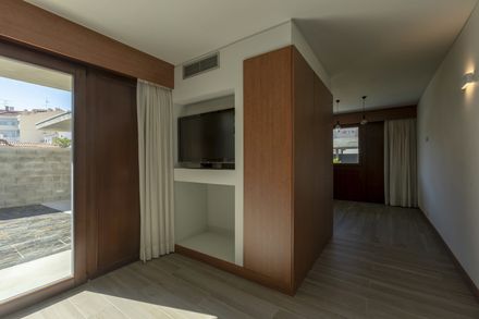 Sobreira Pires House