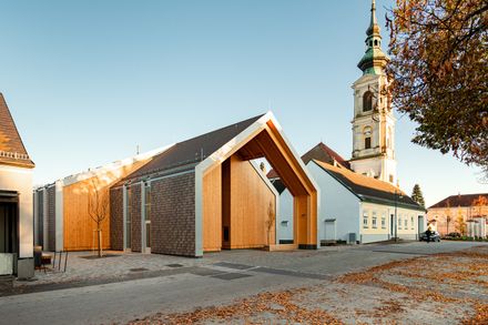 Großweikersdorf Community Center – everything under one roof