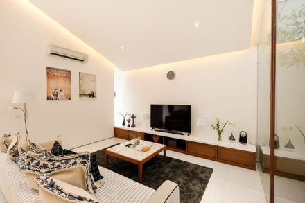 DG House