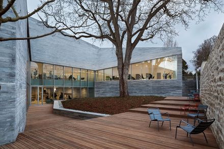 Media Library in Bourg-la-Reine