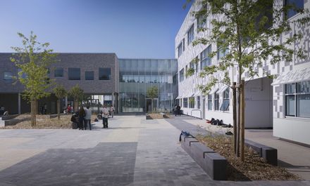 Lucie Aubrac School