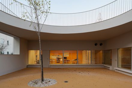 Caselas School and Kindergarten