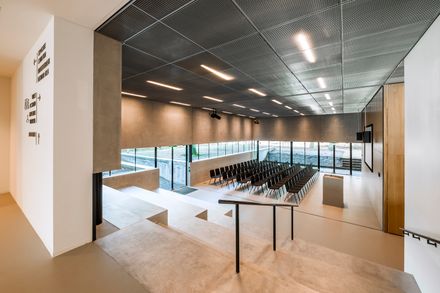 Camp Vught National Memorial / DoepelStrijkers