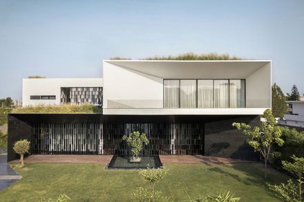 RB 182 House