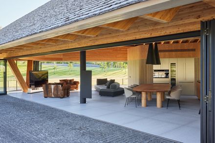Poolhouse