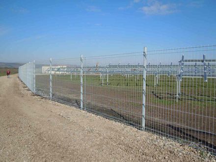 Baldassar Open Fences