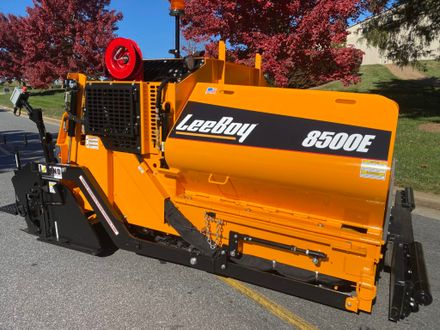 Leeboy 8500e Asphalt Pavers