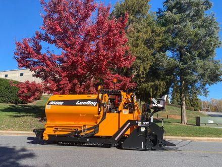 Leeboy 8500e Asphalt Pavers