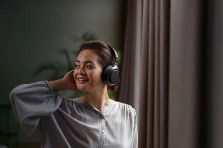Philips Fidelio Over-ear Wireless Headphones