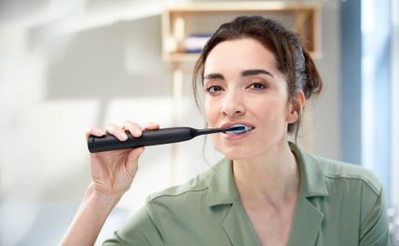 Philips Expertclean 7300 Electrical Toothbrush