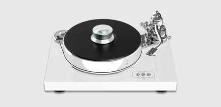 Pro-Ject Signature 10 Vinyl Player