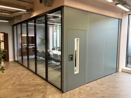 Apton Autonomous Movable Walls