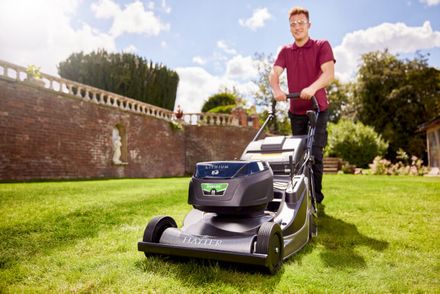 Hayter Harrier® 56 Pro 60v Battery Lawnmower