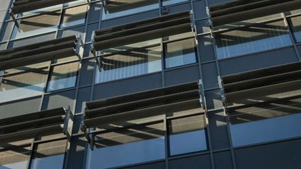 Alumil Smartia M5600 Solar Shading System