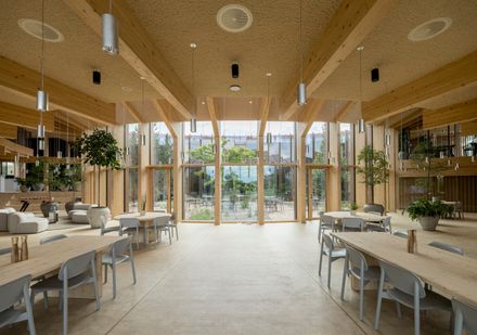 Dymak HQ