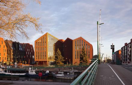HANZA, Business Centre