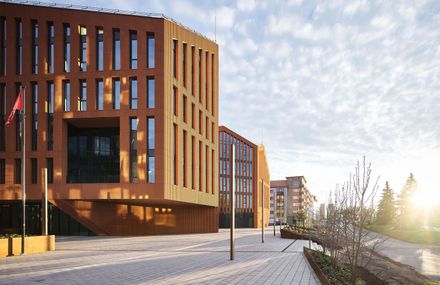 HANZA, Business Centre