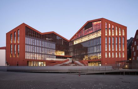 HANZA, Business Centre