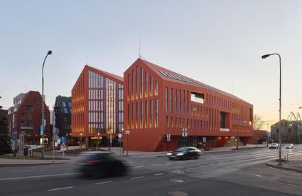HANZA, Business Centre