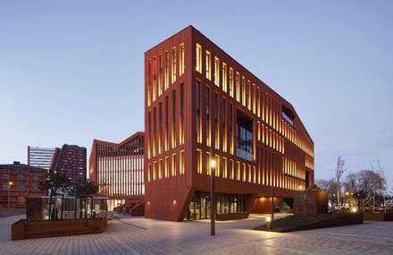 HANZA, Business Centre