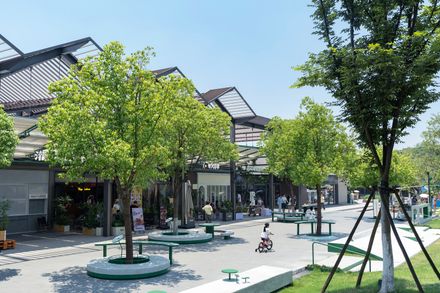 Spatial Renewal And Scene Stitching Of Birland Food Court