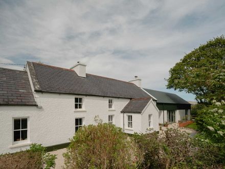 Moss Farmhouse