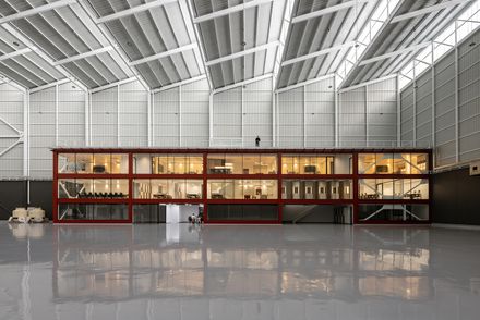 Paraiso Office Building + Industrial Warehouse